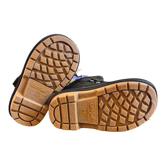 Boys Denver waterproof snow boots by Cat & Jack. - Picture 5 of 7